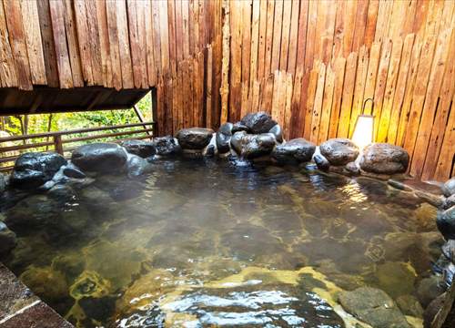 Open-air bath